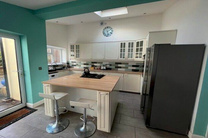 4 Bedroom End Of Terrace House To Rent In Beaufort Road, Bristol, BS16