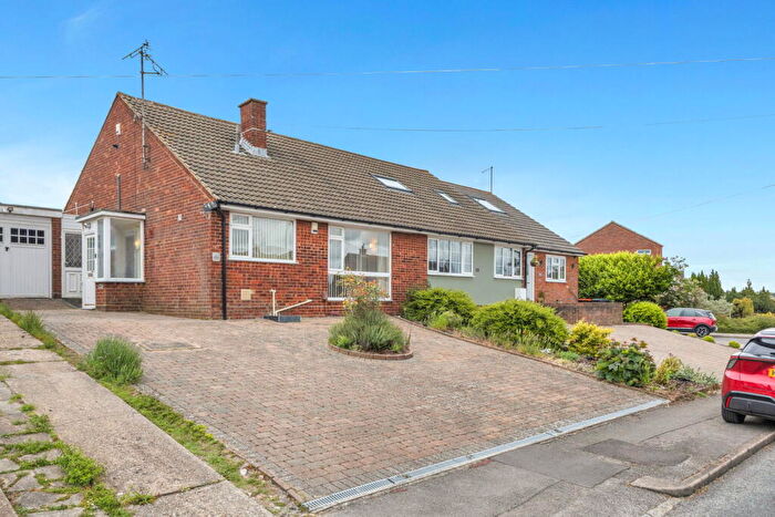 2 Bedroom Semi-Detached Bungalow For Sale In Kirkstone Drive, Dunstable, LU6