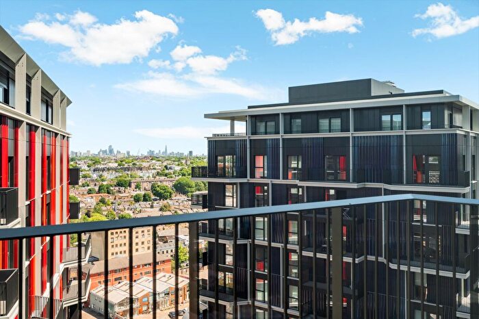 1 Bedroom Flat To Rent In Parkside Apartments, White City Living, London, W12