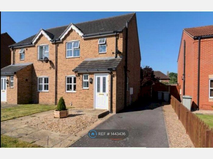 3 Bedroom Semi-Detached House To Rent In The Covert, Lincolnshire, LN4