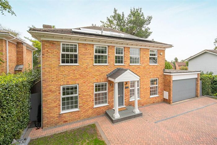5 Bedroom Detached House For Sale In Brudenell, Windsor, SL4