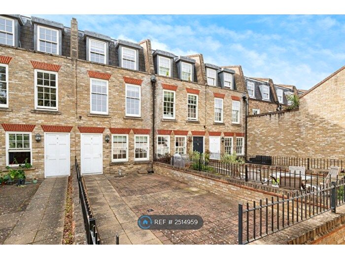 3 Bedroom Terraced House To Rent In Montague Mews, London, E3