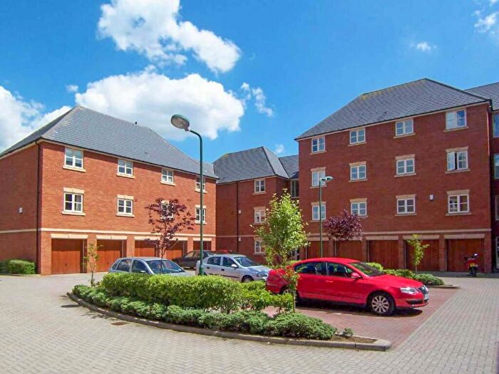 3 Bedroom Apartment For Sale In Vernier Crescent, Medbourne, Milton Keynes, MK5