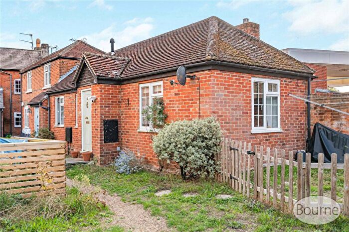 1 Bedroom Bungalow For Sale In High Street, Old Woking, Woking, Surrey, GU22
