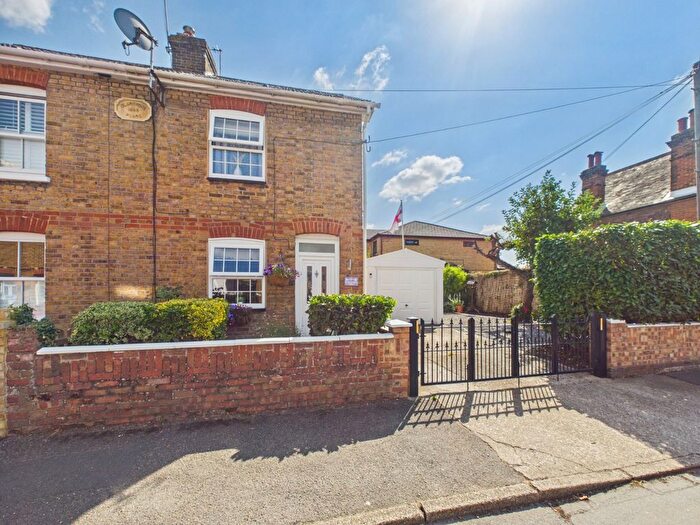 2 Bedroom Semi-Detached House For Sale In Alma Road, Eton Wick, Berkshire, SL4