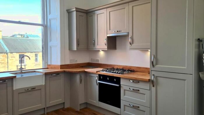 2 Bedroom Flat To Rent In Ravensdale Road, London, N16