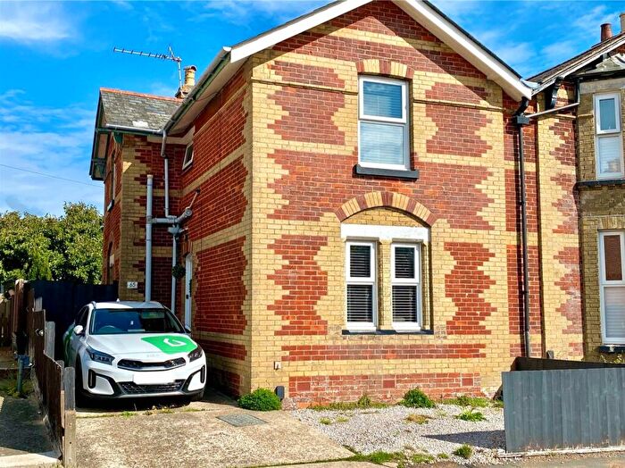 3 Bedroom Semi-Detached House For Sale In Station Avenue, Sandown, PO36