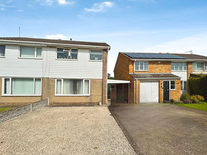 3 Bedroom Semi-Detached House To Rent In Grampian Way, Thorne, Doncaster, DN8