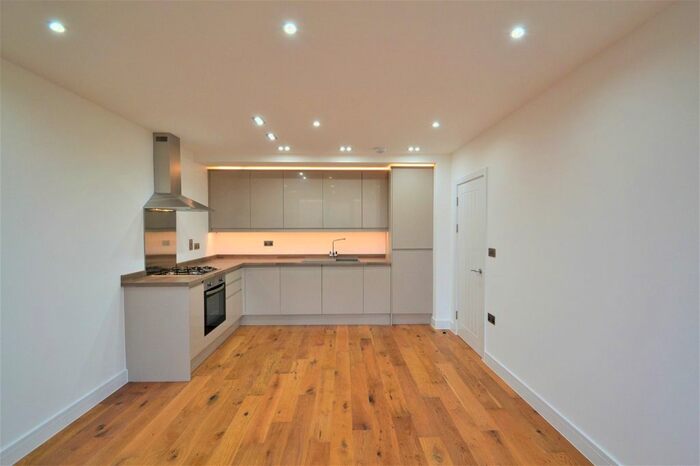 1 Bedroom Flat To Rent In High Street, Ruislip, HA4