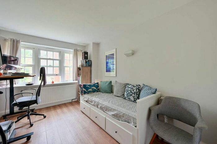 2 Bedroom Flat For Sale In Parkside, Wimbledon Common, London, SW19