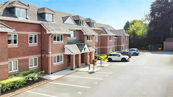 3 Bedroom Flat For Sale In Ward Close, Barwell, Leicester, Leicestershire, LE9