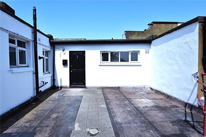 2 Bedroom Apartment To Rent In Brigstock Road, Thornton Heath, CR7