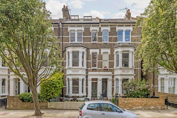 2 Bedroom Flat To Rent In Croxley Road, London W9