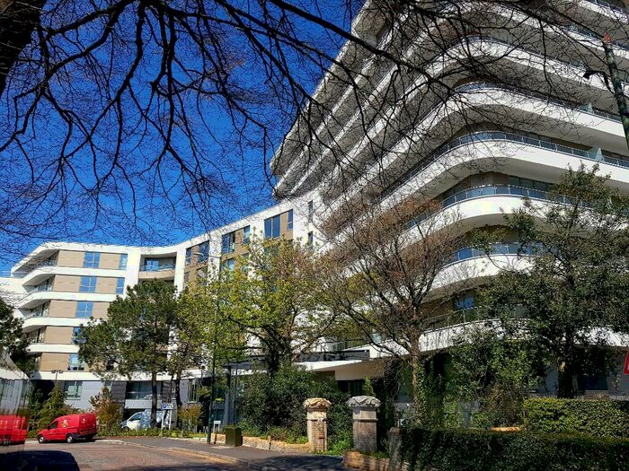 2 Bedroom Apartment To Rent In St. Peters Road, Bournemouth, Dorset, BH1