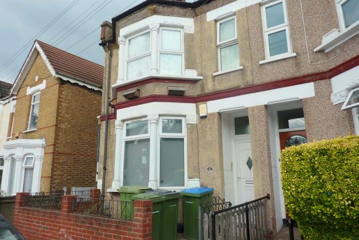 2 Bedroom Flat To Rent In Abbey Terrace, Abbey Wood, London, SE2