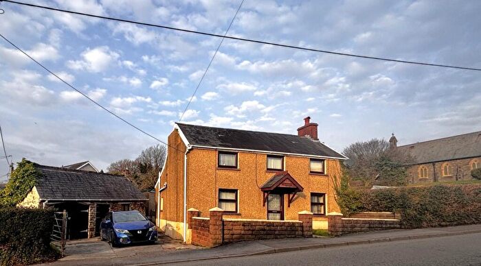 2 Bedroom Detached House For Sale In Heol Y Meinciau, Pontyates, SA15