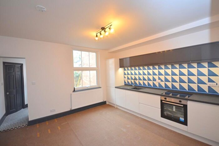 1 Bedroom Flat To Rent In Semilong Road, Semilong, Northampton, NN2