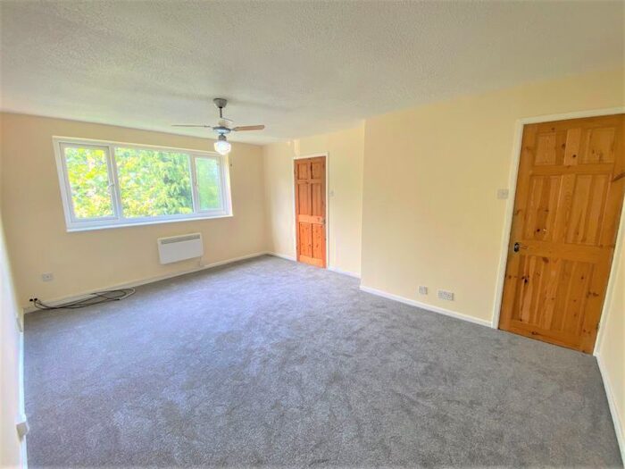 2 Bedroom Flat To Rent In Kellbrook Crescent, Salford, M7