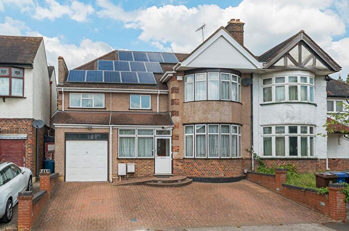 4 Bedroom Semi-Detached House For Sale In Flambard Road, Harrow, HA1