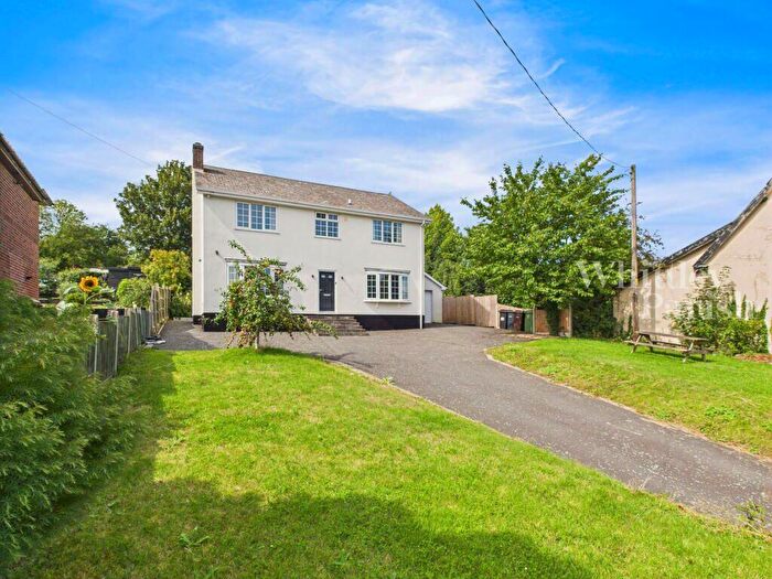 4 Bedroom Detached House For Sale In The Street, Brockdish, Diss, Norfolk, IP21
