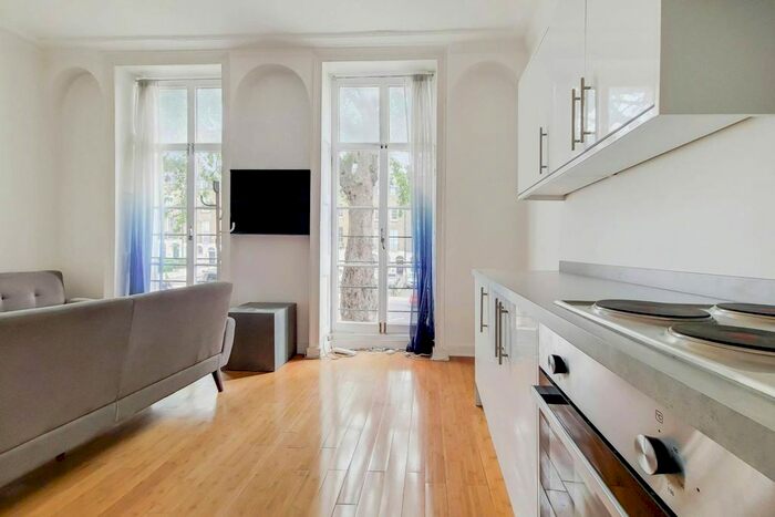 1 Bedroom Flat To Rent In City Road, Angel, London, EC1V