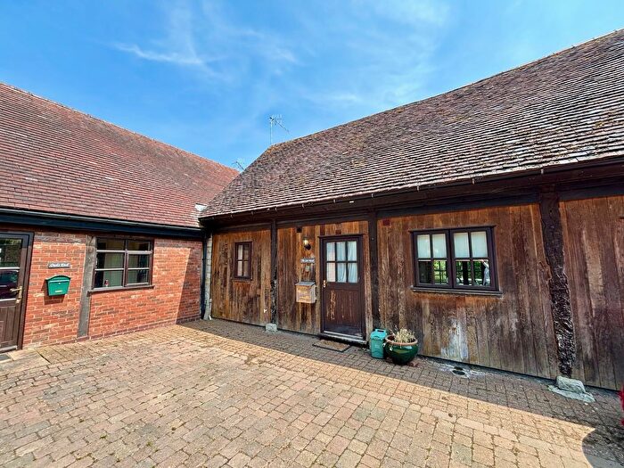 1 Bedroom Barn Conversion To Rent In Alcester, B49