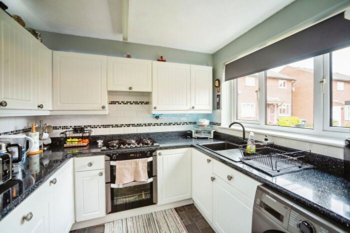 3 Bedroom Property To Rent In Hawks Way, Ashford, TN23