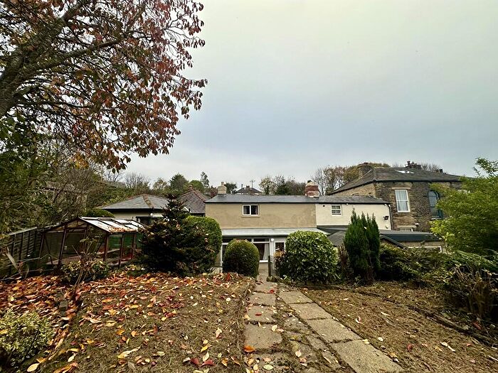 2 Bedroom Cottage For Sale In Smalewell Gardens, Pudsey, LS28