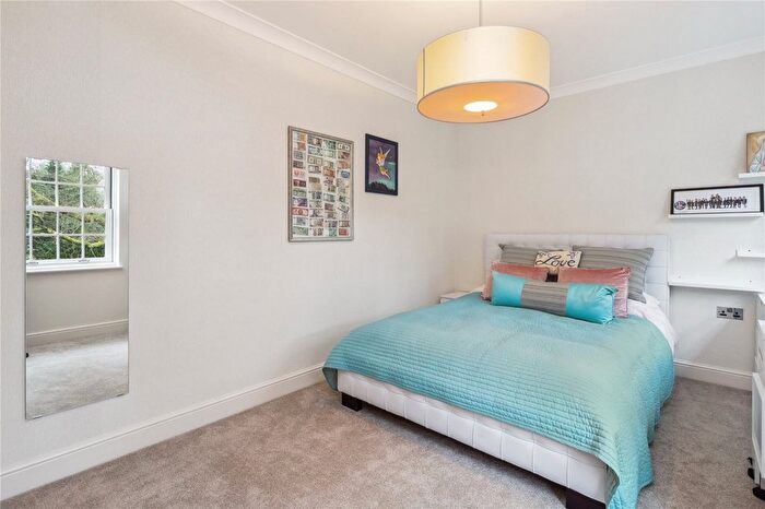 5 Bedroom Detached House For Sale In Burwood Road, Walton-On-Thames, KT12