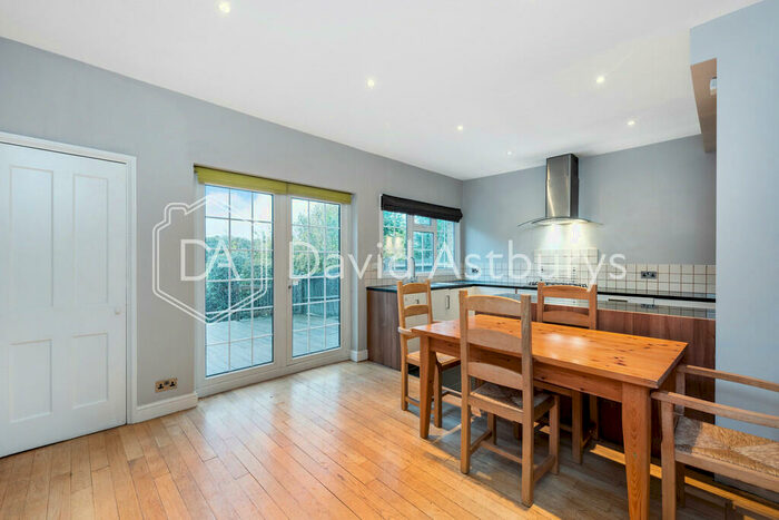 3 Bedroom Terraced House To Rent In Barrenger Road, Muswell Hill, London, N10
