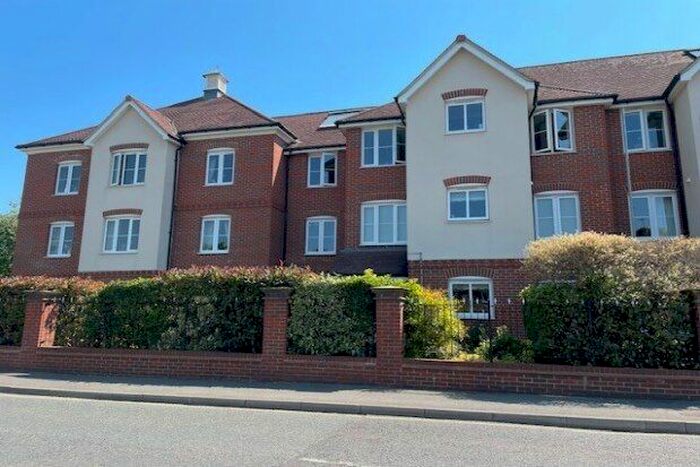 1 Bedroom Flat To Rent In Barnes Wallis Court, West Byfleet, KT14