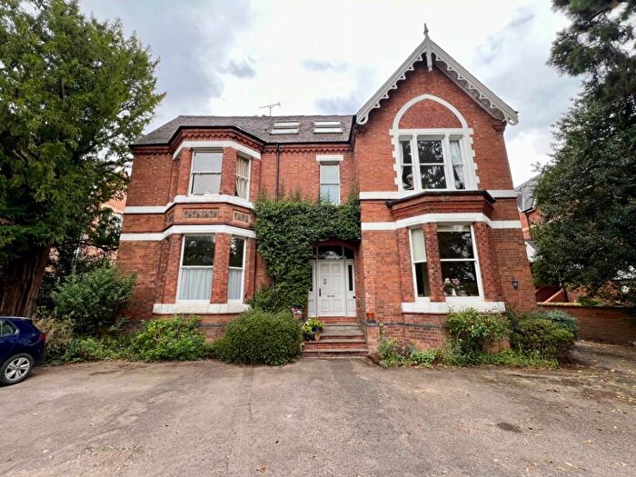 1 Bedroom Apartment To Rent In Guys Cliffe Avenue, Leamington Spa, CV32