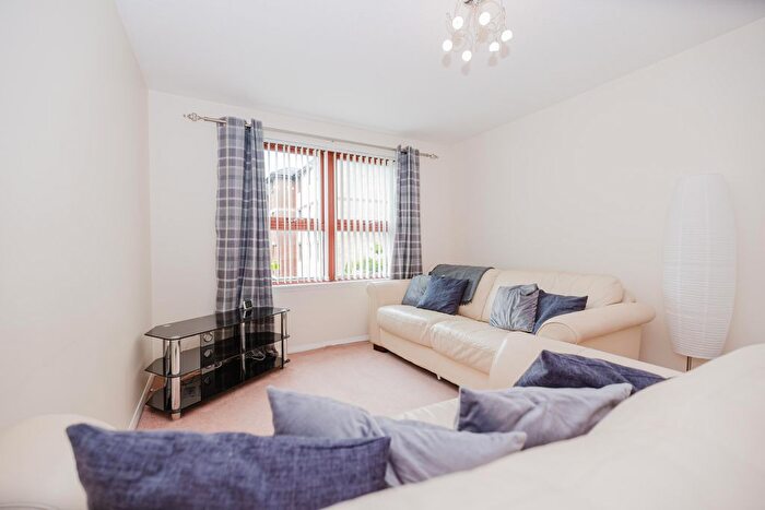 2 Bedroom Flat To Rent In Harrismith Place, Edinburgh, EH7