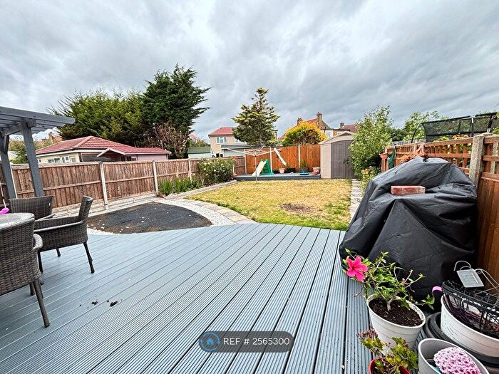 5 Bedroom Semi-Detached House To Rent In Farnham Road, Welling, DA16