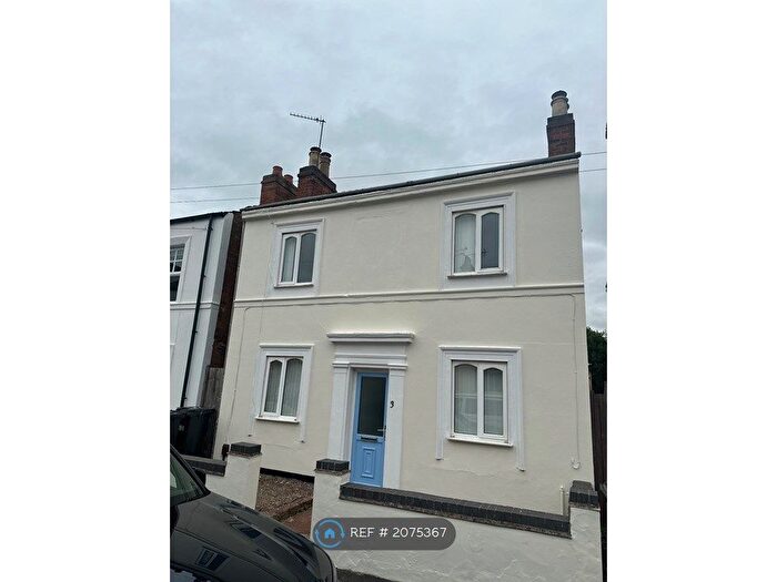 4 Bedroom Detached House To Rent In Forfield Place, Leamington Spa, CV31