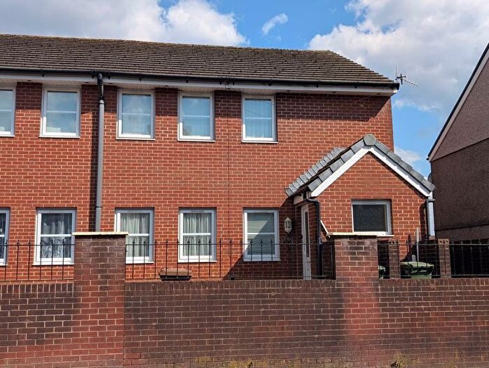 2 Bedroom Flat To Rent In Greenwell Apartments, High Street, Abertridwr, CF83