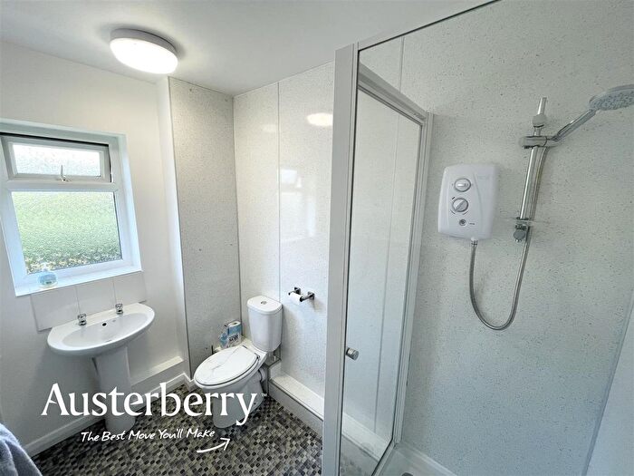 1 Bedroom Flat To Rent In Trentham Road, Blurton, Stoke-On-Trent, Staffordshire, ST3