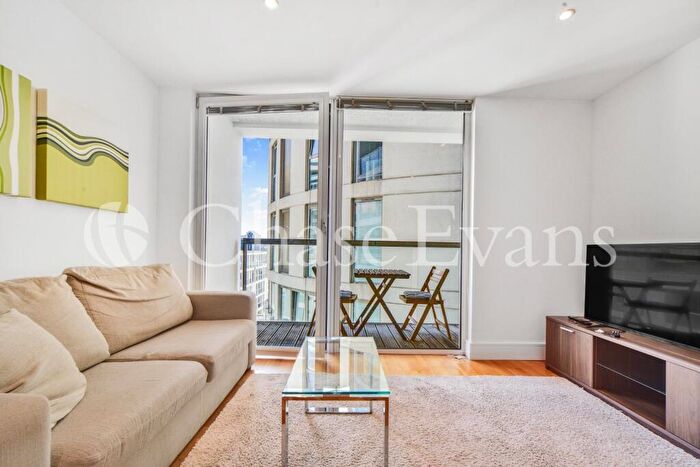 1 Bedroom Flat To Rent In Cobalt Point, Lantern's Court, Millharbour, Canary Wharf, E14