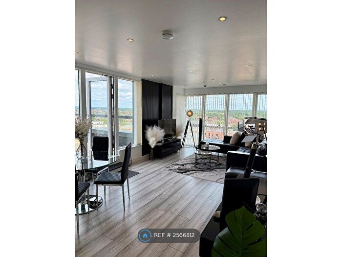 2 Bedroom Flat To Rent In Railway Terrace, Slough, SL2