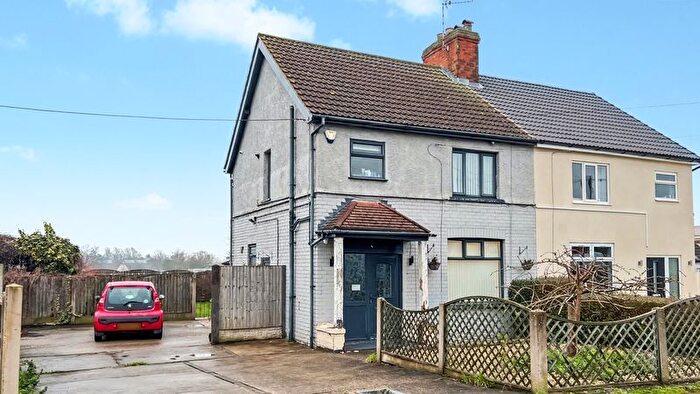 3 Bedroom Semi Detached House For Sale In Collum Gardens, Ashby, DN16