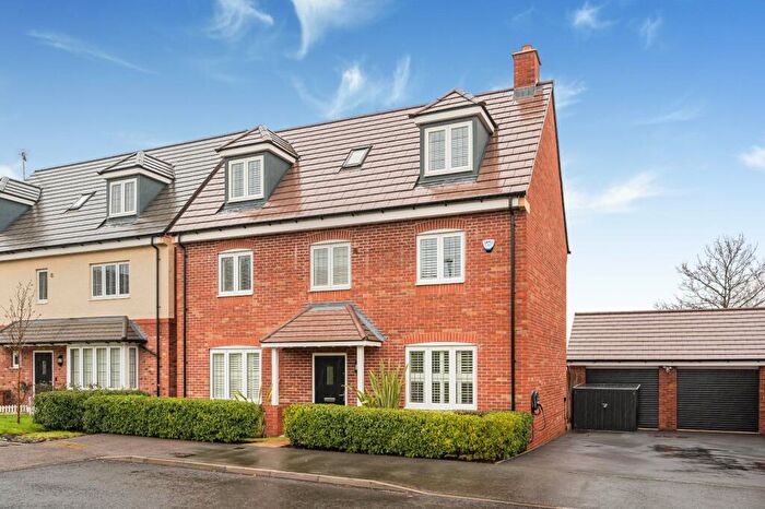 4 Bedroom Detached House For Sale In Martin Drive, Kenilworth, Warwickshire, CV8