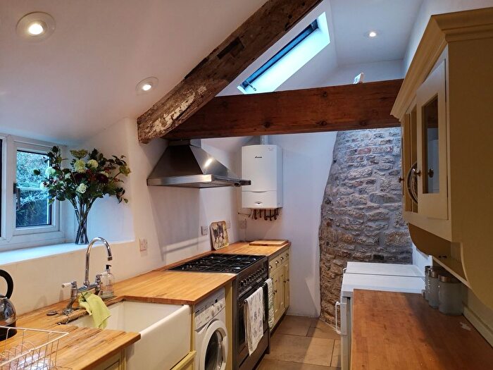 2 Bedroom Cottage To Rent In West Street, Wareham, BH20