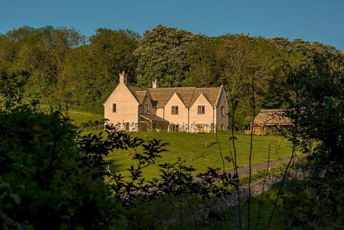 4 Bedroom Property To Rent In Whittington, Cheltenham, GL54