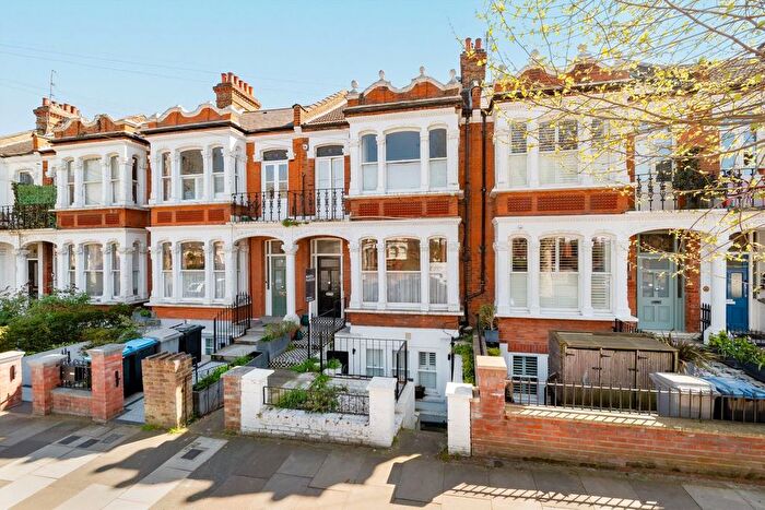2 Bedroom Flat For Sale In Chevening Road, Queen's Park, NW6