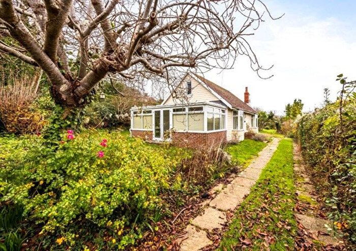 1 Bedroom Bungalow For Sale In Mill Road, Lancing, West Sussex, BN15