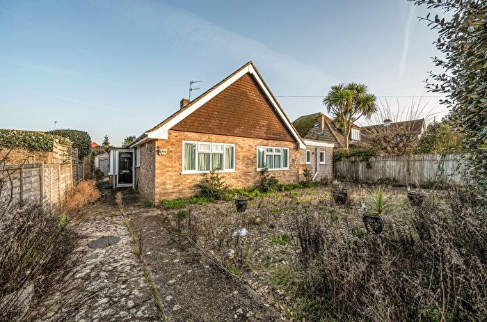 3 Bedroom Detached Bungalow For Sale In Bonnar Road, Selsey, PO20