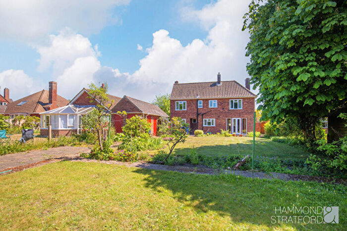 3 Bedroom Detached House For Sale In Welsford Road, Eaton Rise, NR4