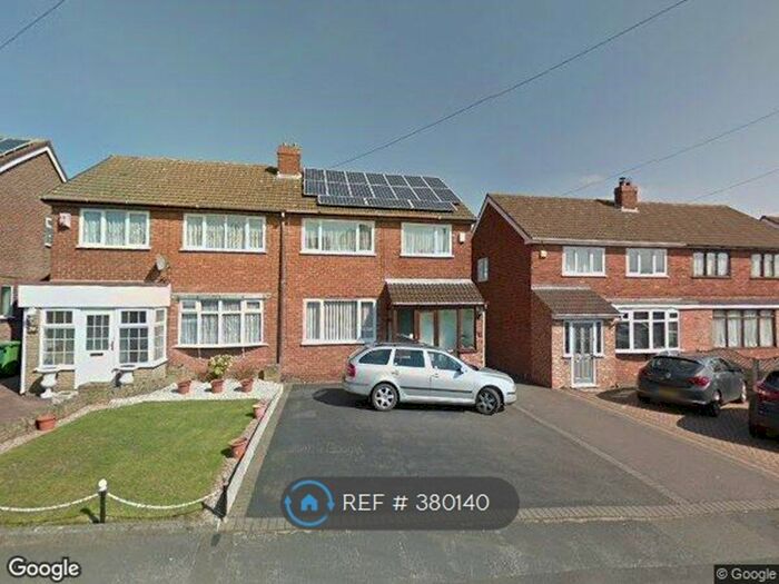 3 Bedroom Semi-Detached House To Rent In Laneside Avenue, Sutton Coldfield, B74