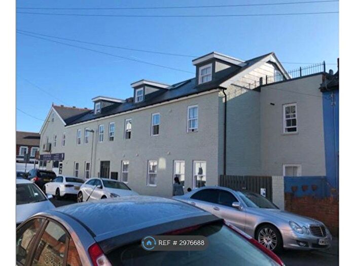 1 Bedroom Flat To Rent In Connaught Road, Reading, RG30