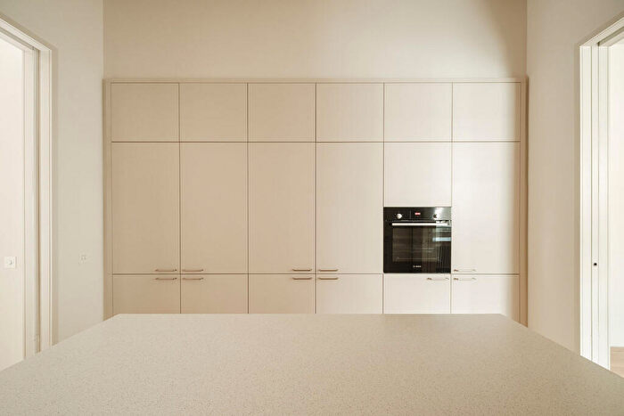 3 Bedroom Apartment To Rent In Newcourt Street, London, NW8